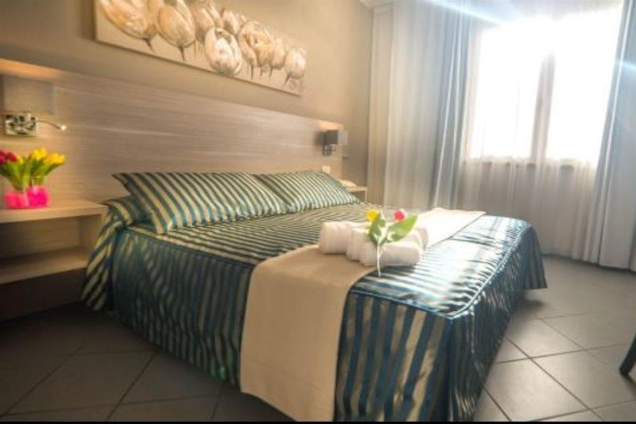 Hg Hotel Il Settebello مارينا دي سيسينا المظهر الخارجي الصورة