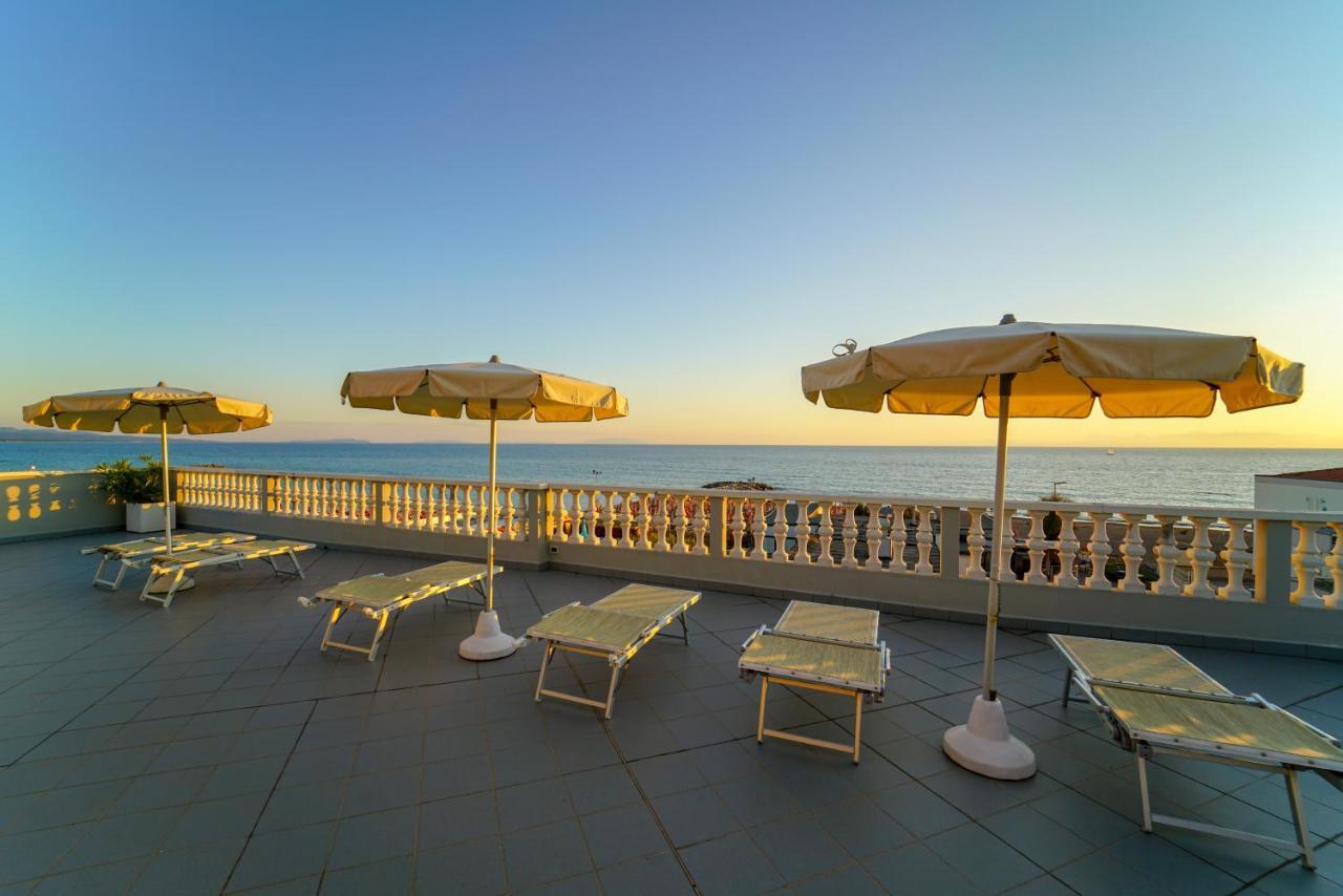Hg Hotel Il Settebello مارينا دي سيسينا المظهر الخارجي الصورة