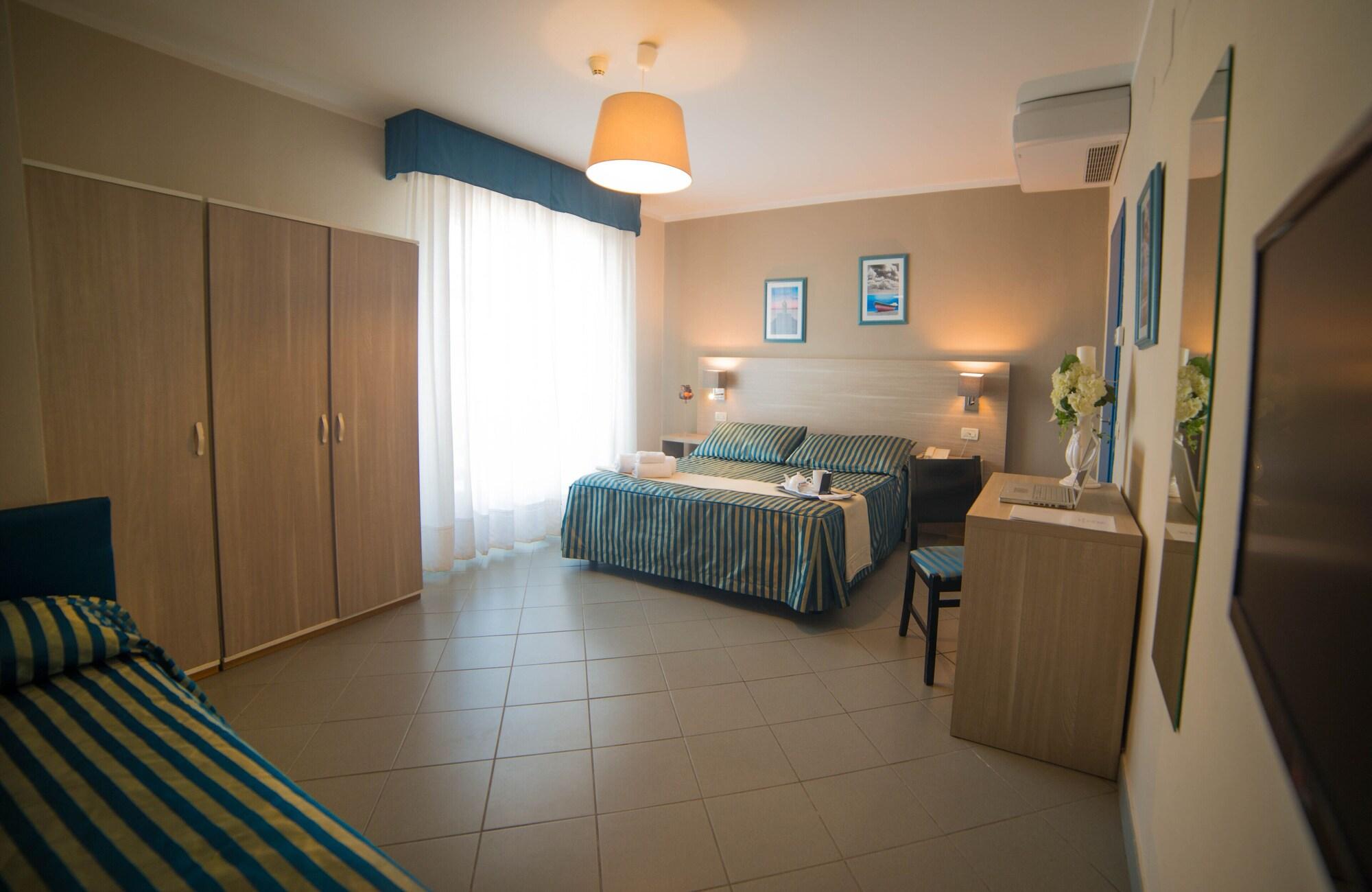 Hg Hotel Il Settebello مارينا دي سيسينا المظهر الخارجي الصورة