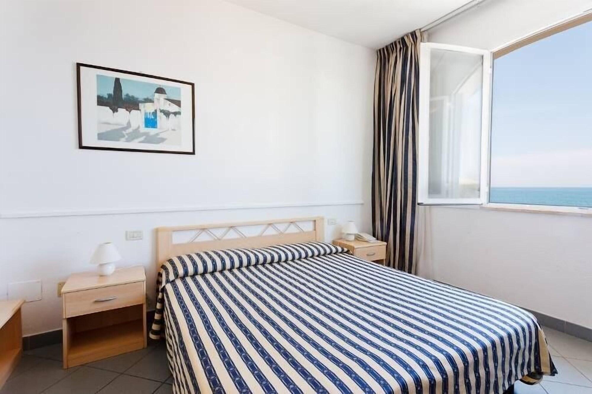 Hg Hotel Il Settebello مارينا دي سيسينا المظهر الخارجي الصورة