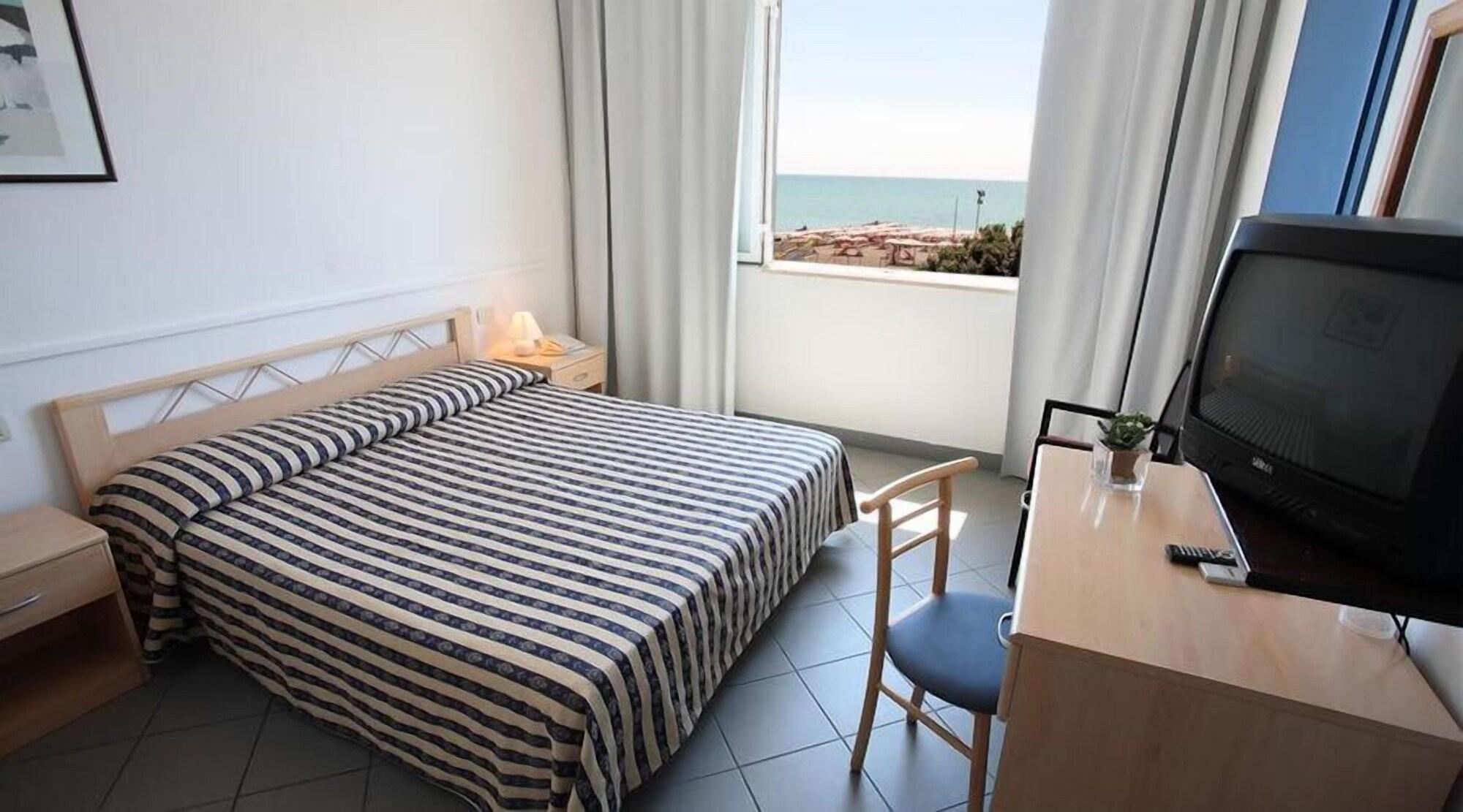 Hg Hotel Il Settebello مارينا دي سيسينا المظهر الخارجي الصورة