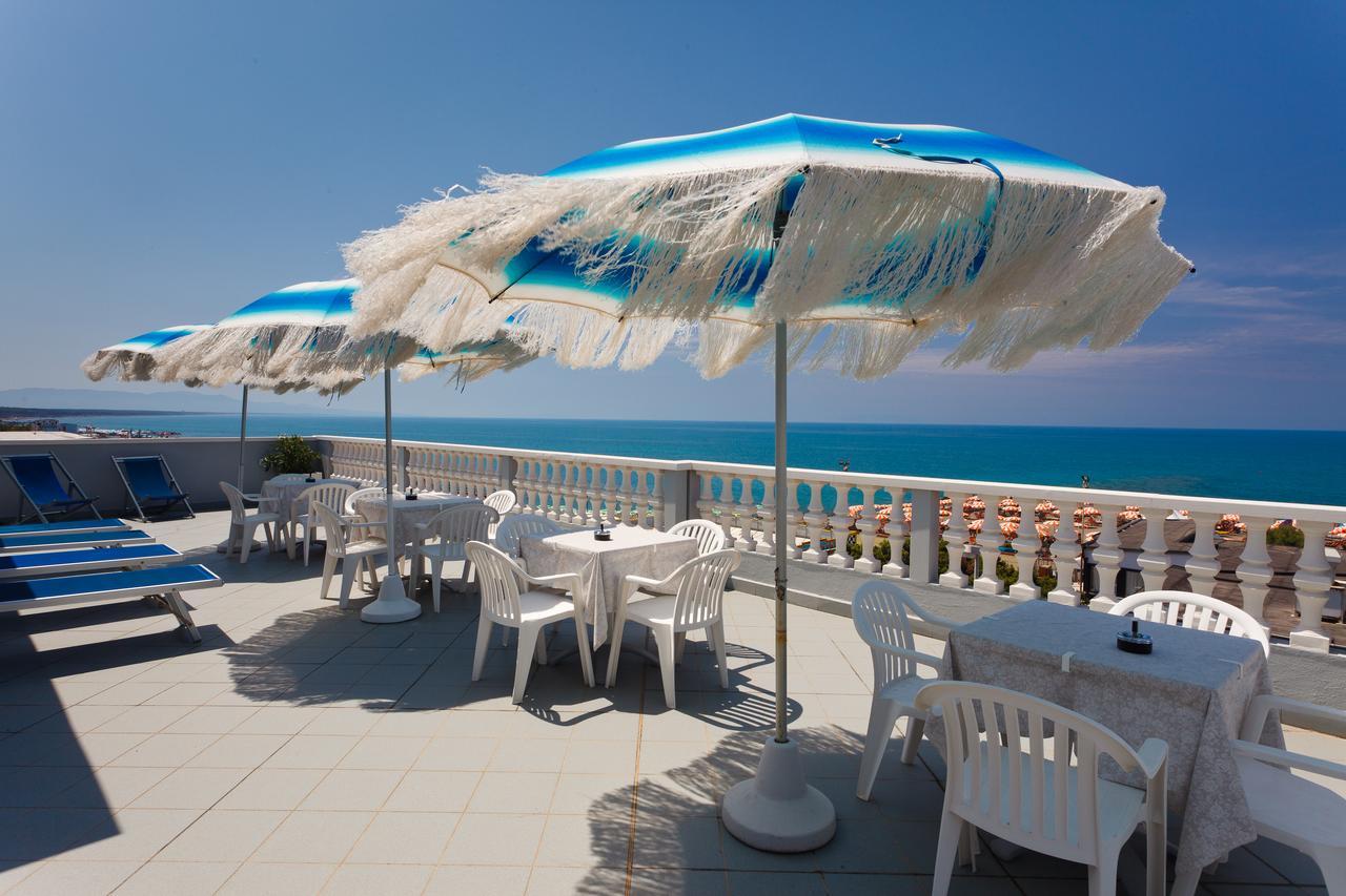 Hg Hotel Il Settebello مارينا دي سيسينا المظهر الخارجي الصورة